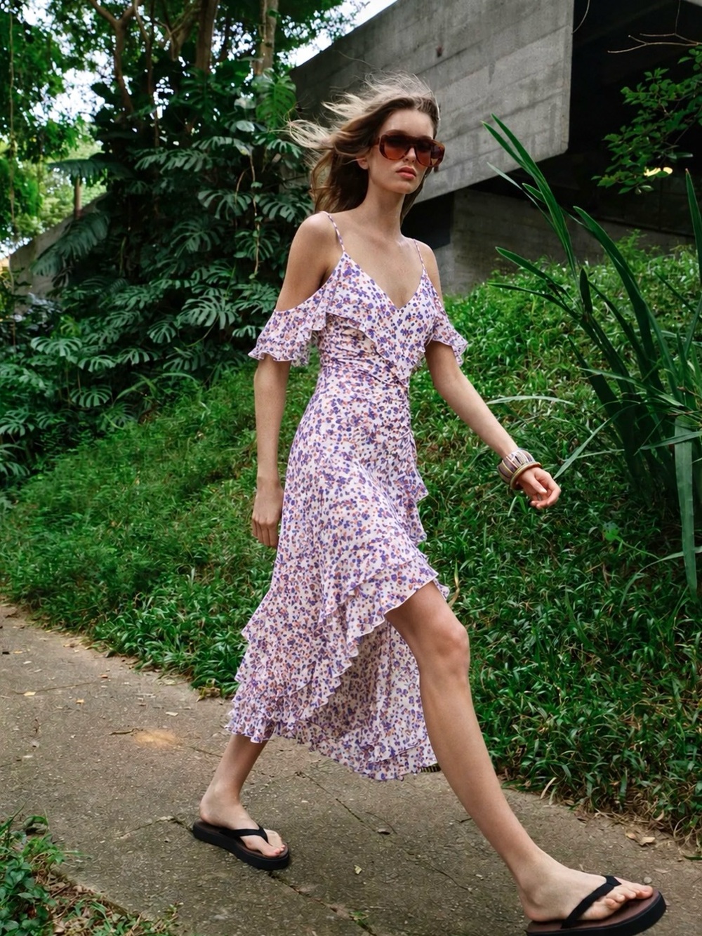 NWOT La Maison Talulah Revolve Midi Dress w/ Ruffle Lavender Floral Size Small